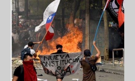 La Guerra contra la Democracia: El imperialismo contra las Fuerzas de la Historia