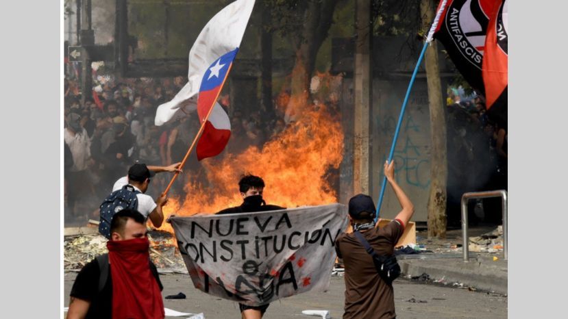 La Guerra contra la Democracia: El imperialismo contra las Fuerzas de la Historia