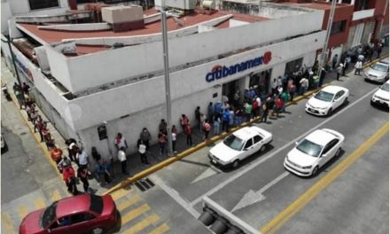En Nayarit los bancos ponen en riesgo la salud de la población.